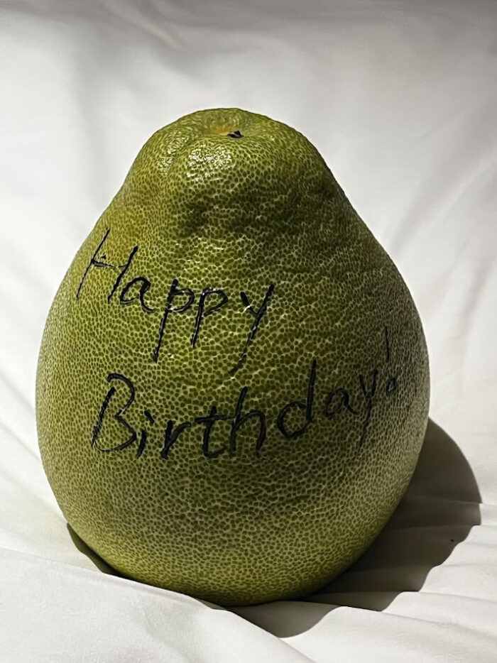誕生日メッセージ入りの台湾文旦